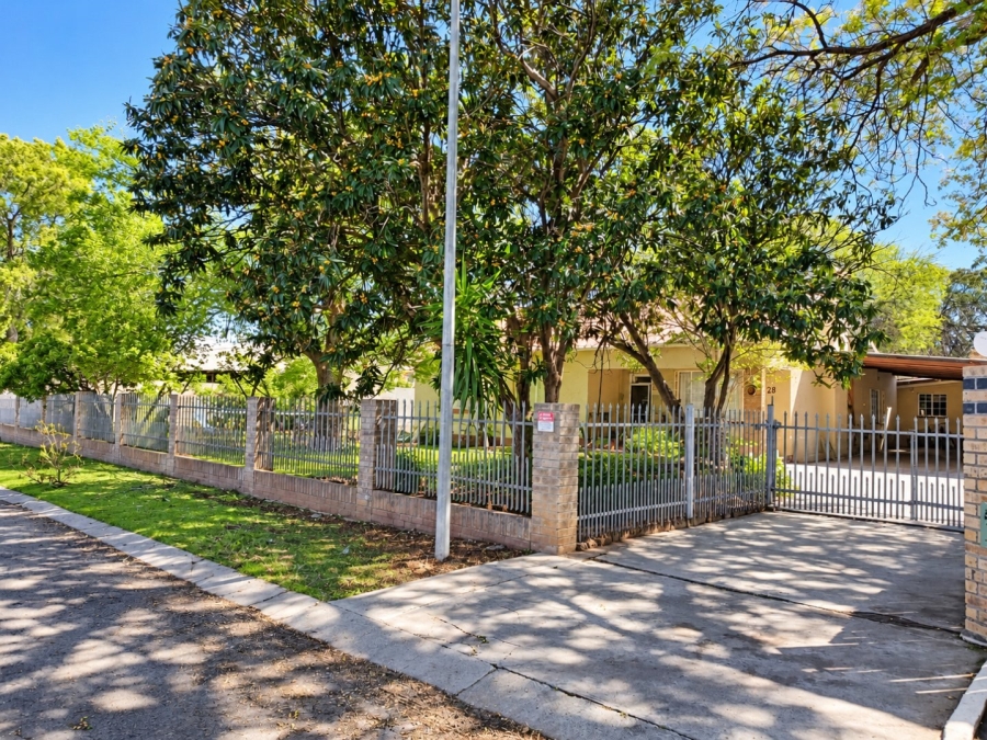 3 Bedroom Property for Sale in Lime Acres Northern Cape